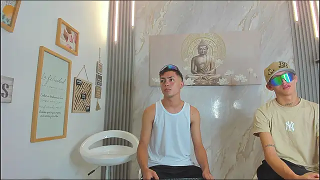 VERY HOT GUYS online show from January 14, 1:15 pm