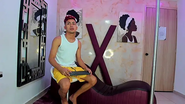 VERY HOT GUYS online show from February 9, 1:09 pm