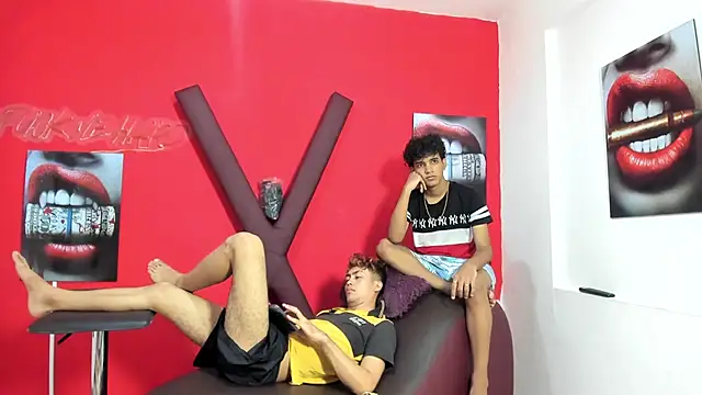 VERY HOT GUYS online show from April 5, 7:20 pm