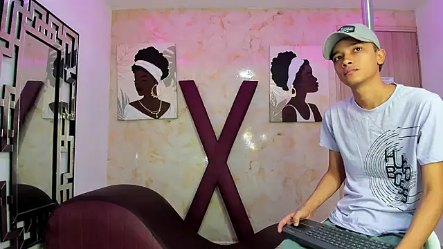 VERY HOT GUYS online show from February 12, 1:22 pm