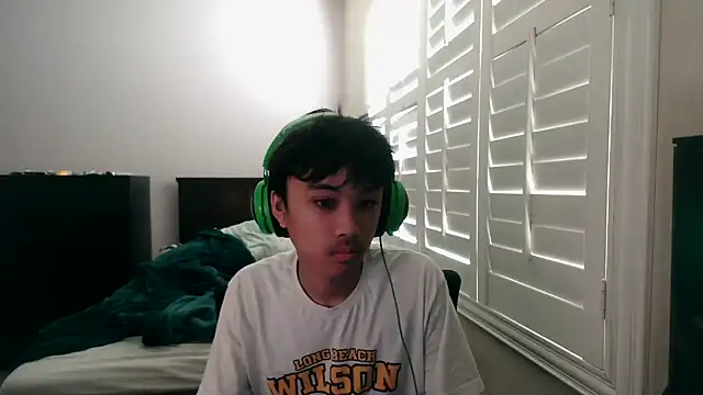 youngasianboy2007 online show from February 28, 7:13 pm