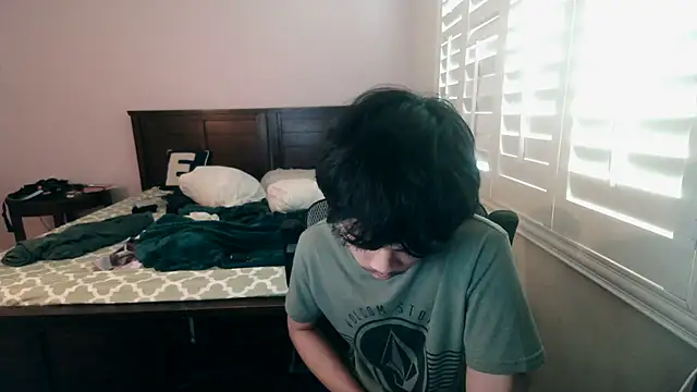 youngasianboy2007 online show from April 20, 5:14 pm