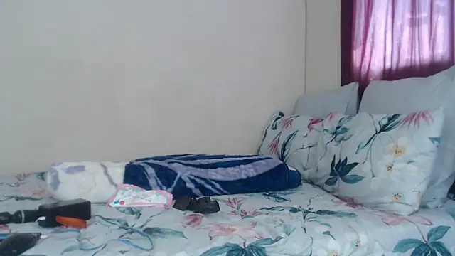 PIXIEBITCHXXX26 online show from March 17, 12:08 pm