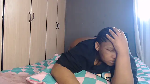 PIXIEBITCHXXX26 online show from July 10, 11:54 am