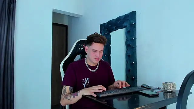 daddys insanee online show from November 11, 12:00 pm