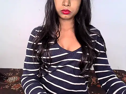 Snapshot of Miss_model2025 chatting on November 22, 7:40 am Miss model2025 online show from November 22, 7:40 am