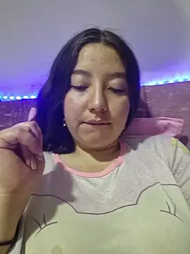 annyaparis online show from December 21, 12:57 am