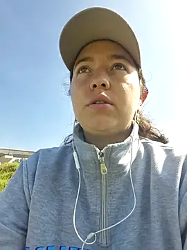 annyaparis online show from December 17, 2:11 pm