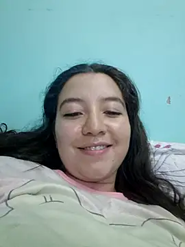 Snapshot of annyaparis chatting on October 15, 2:21 am annyaparis online show from October 15, 2:21 am