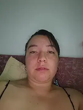 Snapshot of annyaparis chatting on June 2, 1:38 am annyaparis online show from June 2, 1:38 am