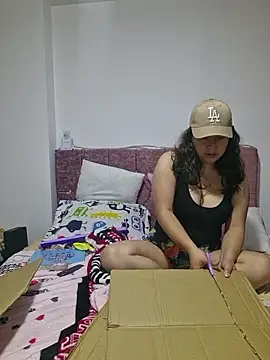 annyaparis online show from January 15, 12:47 am