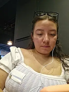Snapshot of annyaparis chatting on February 26, 7:25 pm annyaparis online show from February 26, 7:25 pm