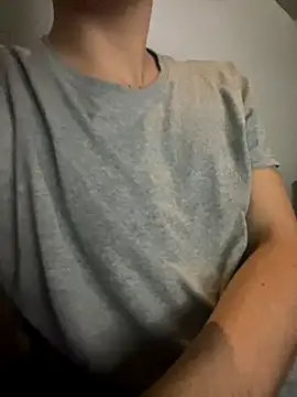 Snapshot of LiamMyst chatting on October 6, 12:12 am LiamMyst online show from October 6, 12:12 am