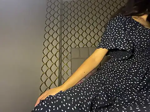 dubyzubygirl online show from March 27, 3:57 pm