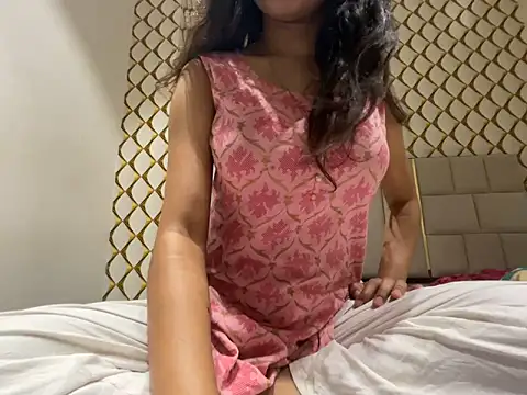 dubyzubygirl online show from April 21, 4:46 pm