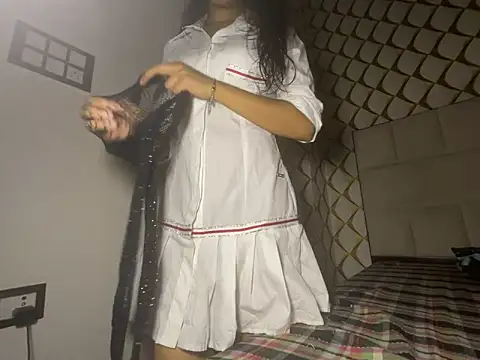 dubyzubygirl online show from February 18, 3:30 pm