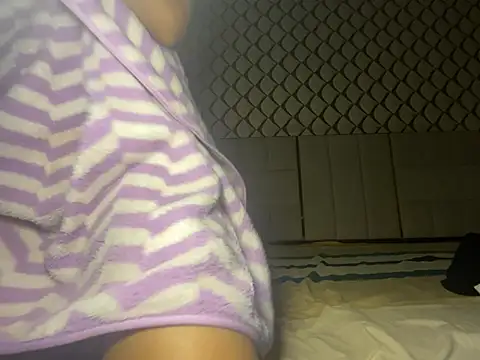 dubyzubygirl online show from March 24, 3:45 pm