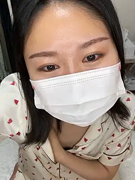 Snapshot of mia2_jp chatting on July 12, 12:11 am mia2 jp online show from July 12, 12:11 am