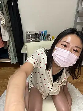 Snapshot of mia2_jp chatting on July 19, 12:19 am mia2 jp online show from July 19, 12:19 am