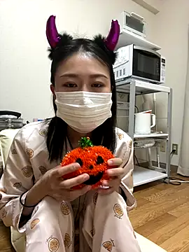 mia2 jp online show from October 31, 8:22 am