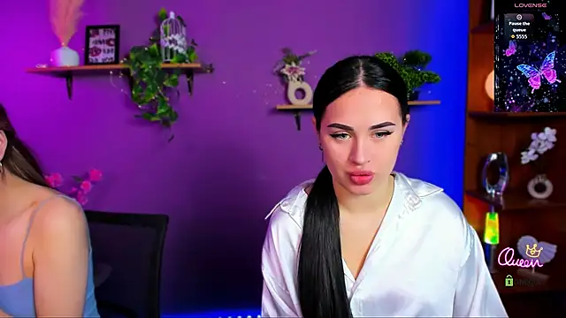 Snapshot of vivy_star1 chatting on April 22, 6:47 pm vivy star1 online show from April 22, 6:47 pm