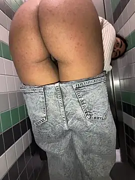 latingangsex online show from February 8, 6:11 am