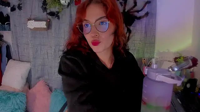 AmaruBloom online show from October 29, 4:11 am