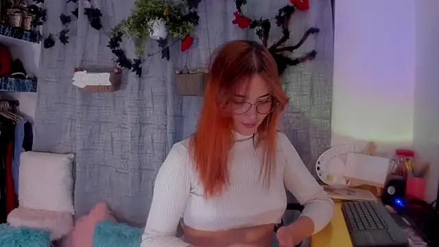 AmaruBloom online show from October 24, 5:50 am