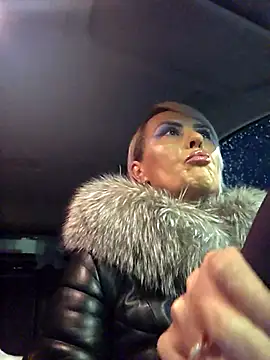 KirraWhite online show from February 3, 4:43 am