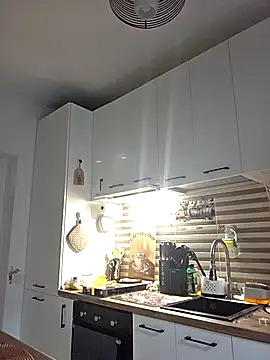 Snapshot of KirraWhite chatting on October 30, 4:37 pm KirraWhite online show from October 30, 4:37 pm