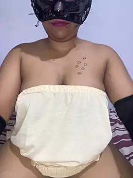 Snapshot of bunny_somya chatting on April 28, 8:46 pm bunny somya online show from April 28, 8:46 pm