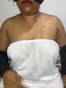 Snapshot of bunny_somya chatting on June 3, 9:54 am bunny somya online show from June 3, 9:54 am