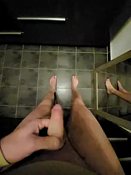 rezzzze online show from January 9, 4:52 am