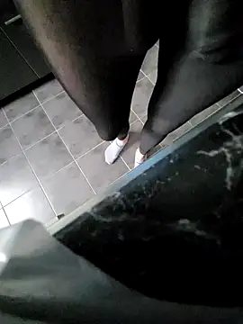 rezzzze online show from October 28, 2:27 pm