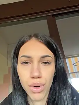 Snapshot of ilariea_girl chatting on October 10, 6:36 am ilariea girl online show from October 10, 6:36 am