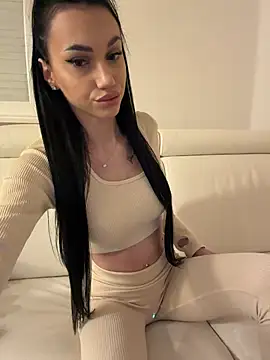 ilariea girl online show from February 14, 8:31 pm