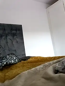 MissBubbles04 online show from October 12, 6:59 am