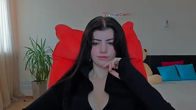 Snapshot of Miamoora chatting on October 9, 10:49 am Miamoora online show from October 9, 10:49 am