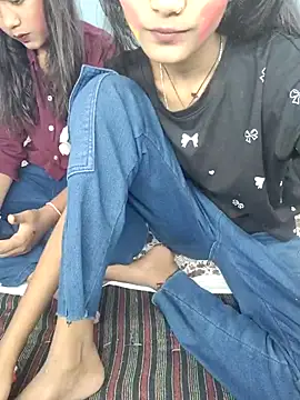 Unique girls90 online show from March 4, 7:49 am