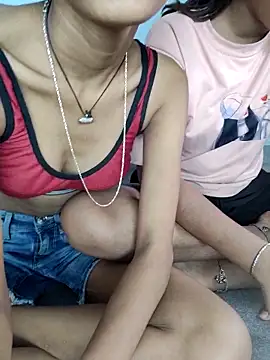 Unique girls90 online show from April 4, 4:41 am