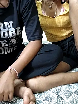 Unique girls90 online show from November 4, 3:21 am