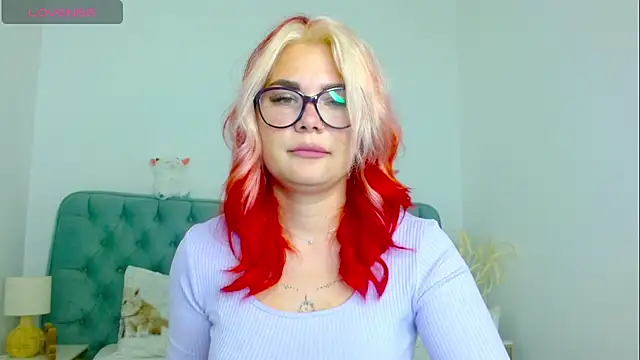 Snapshot of Naughty_kittyy1 chatting on October 4, 7:37 pm Naughty kittyy1 online show from October 4, 7:37 pm