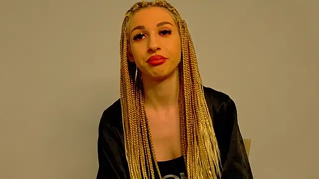 Sia a online show from December 23, 6:34 am