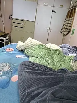 han515319 online show from February 26, 1:11 pm