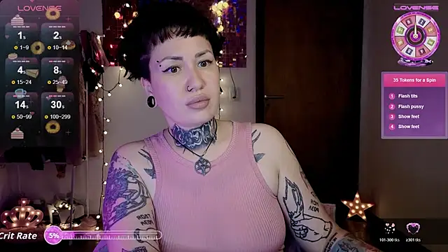 Snapshot of Senorita__Dakota chatting on November 15, 3:32 am Senorita Dakota online show from November 15, 3:32 am