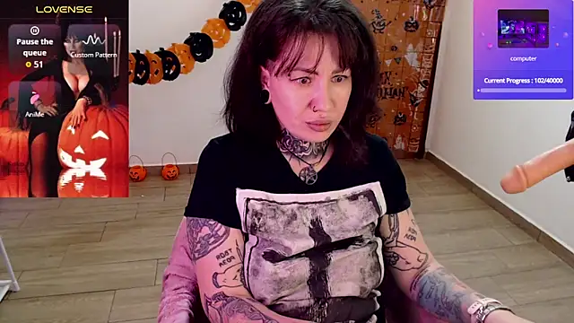 Snapshot of Senorita__Dakota chatting on October 19, 9:39 pm Senorita Dakota online show from October 19, 9:39 pm