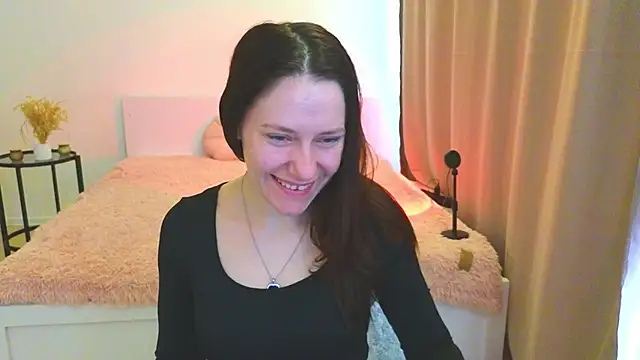 Annaabels online show from April 9, 7:25 am