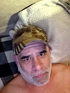 DeeBestEver online show from February 9, 6:17 pm