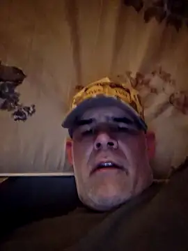 Snapshot of DeeBestEver chatting on October 8, 2:02 am DeeBestEver online show from October 8, 2:02 am