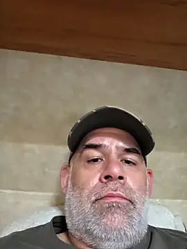 Snapshot of DeeBestEver chatting on October 2, 8:34 pm DeeBestEver online show from October 2, 8:34 pm